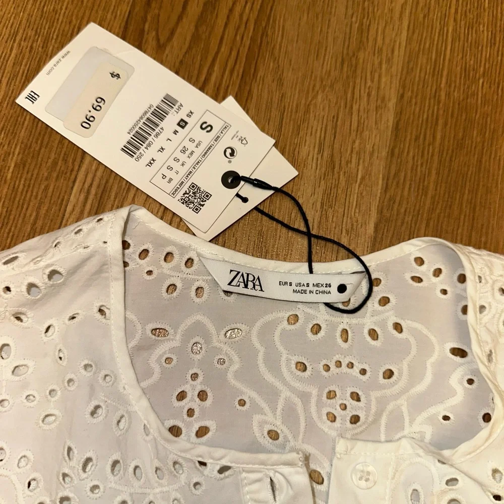Zara White Eyelet Broderie Anglaise Dress - Picture 3 of 3